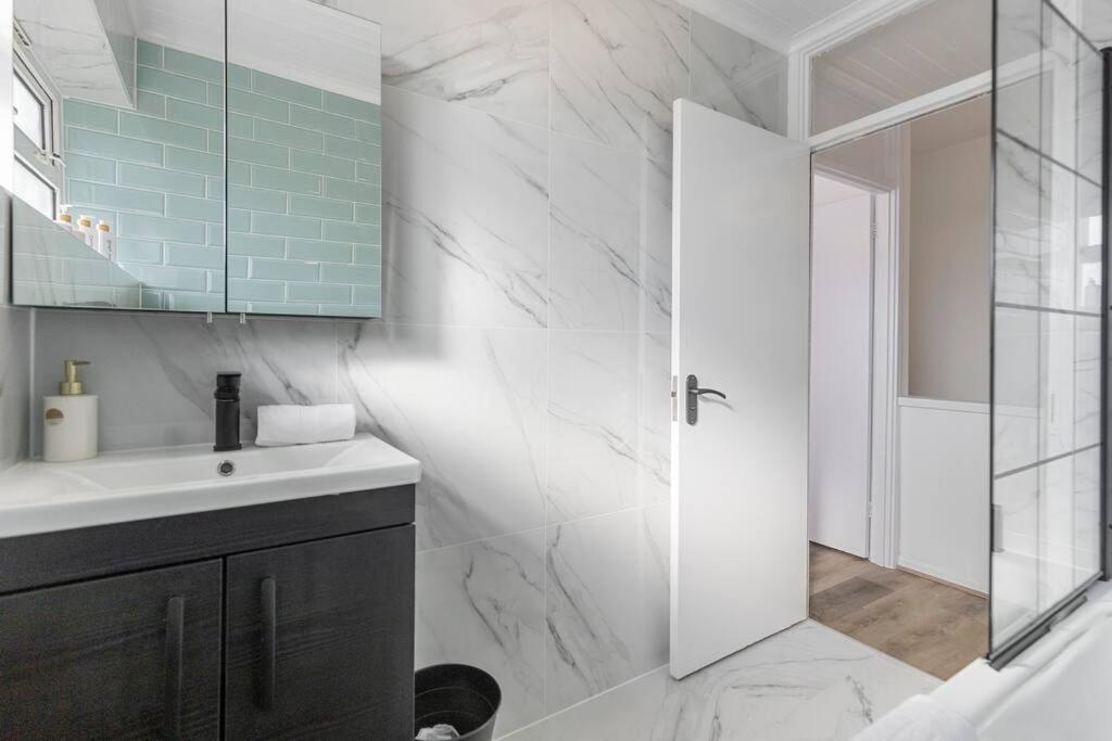 Apartament Shard View 2Br Next Tower Bridge Londyn Zewnętrze zdjęcie